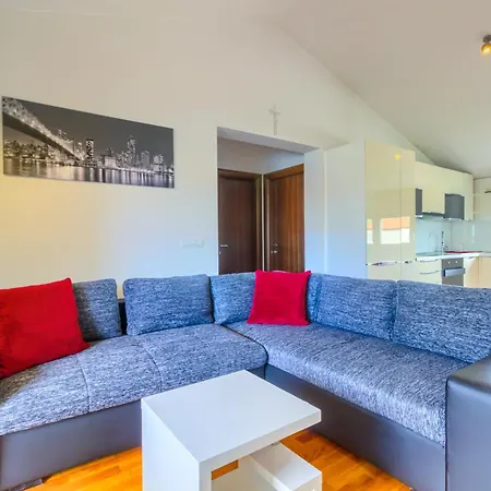 Apartament Apartments Zara